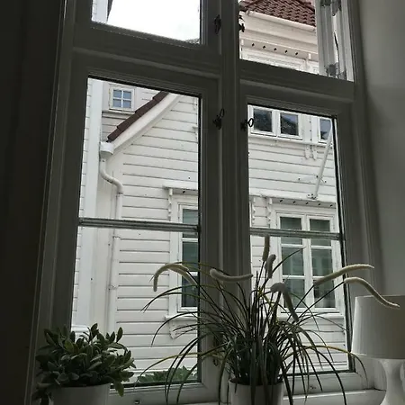 The White House Apartment *