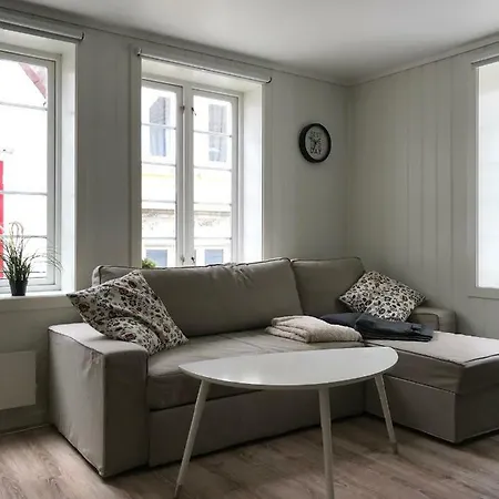 The White House Apartment
