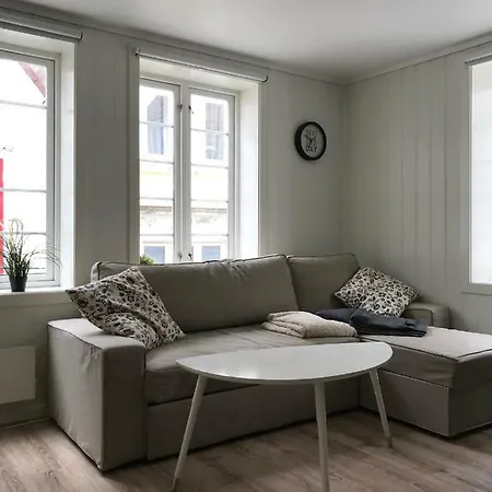 The White House Apartment