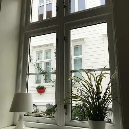 The White House Apartment *